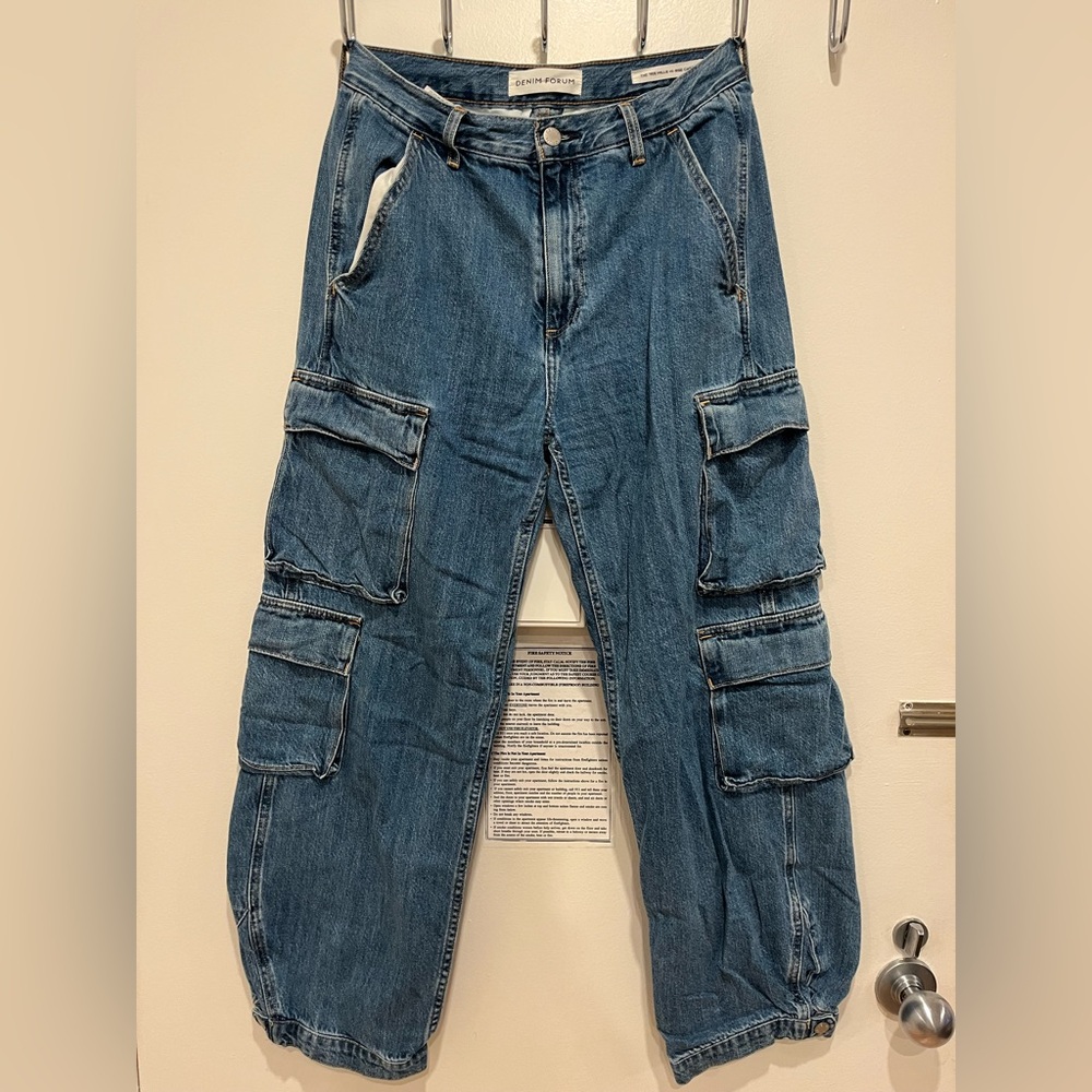 ARITZIA Denim Forum - 90s Millie Cargo, size 28, Whiskey A Go Go wash